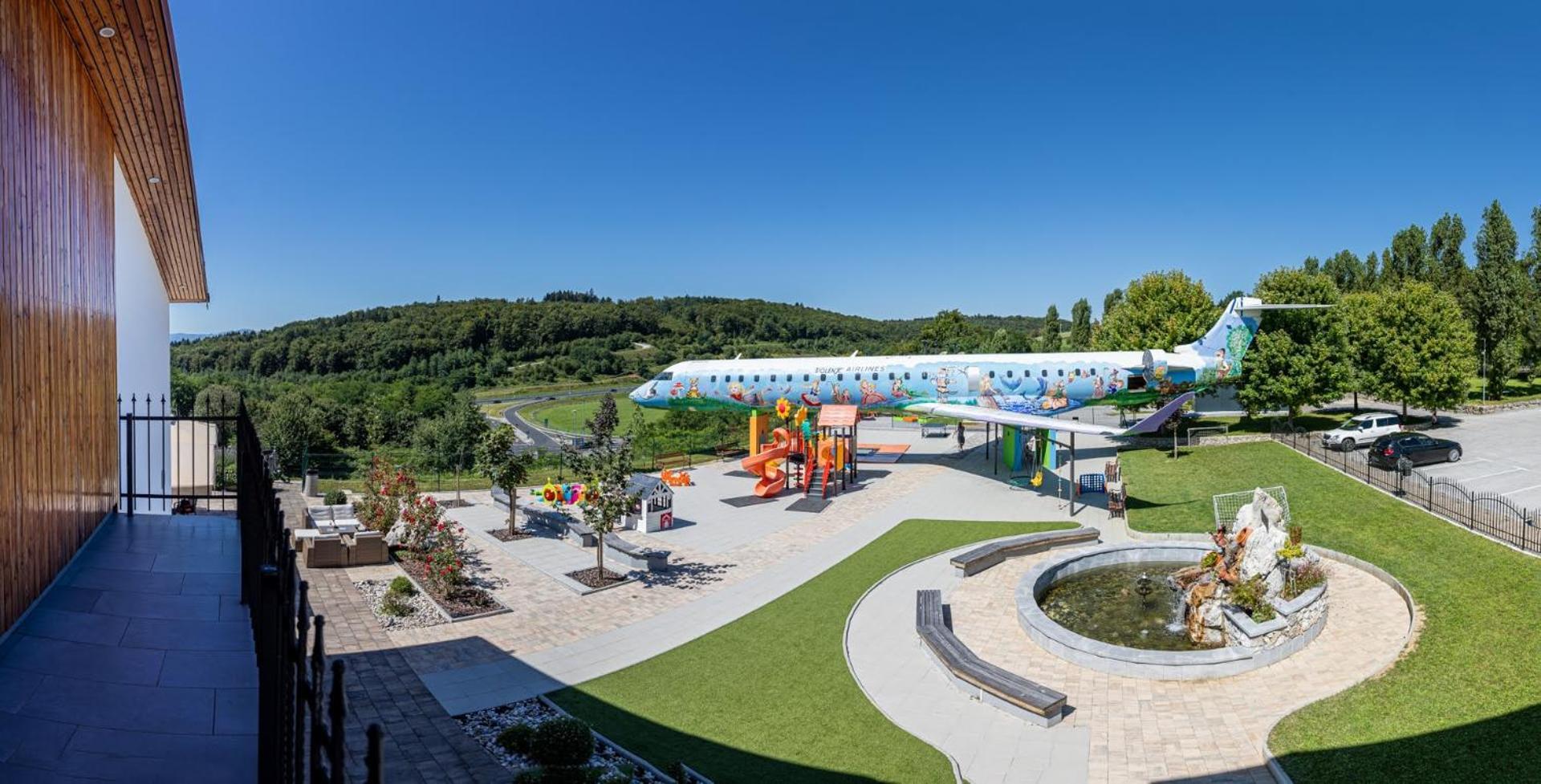 Hotel Dolenjc Novo Mesto Exterior photo